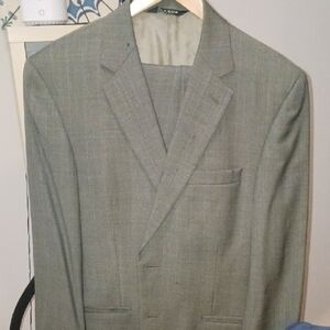 Men's Gray Suit